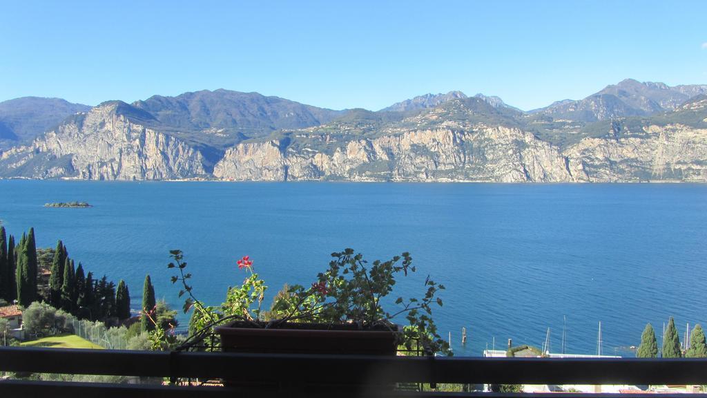 Double Room Private External Bathroom Balcony Lake View