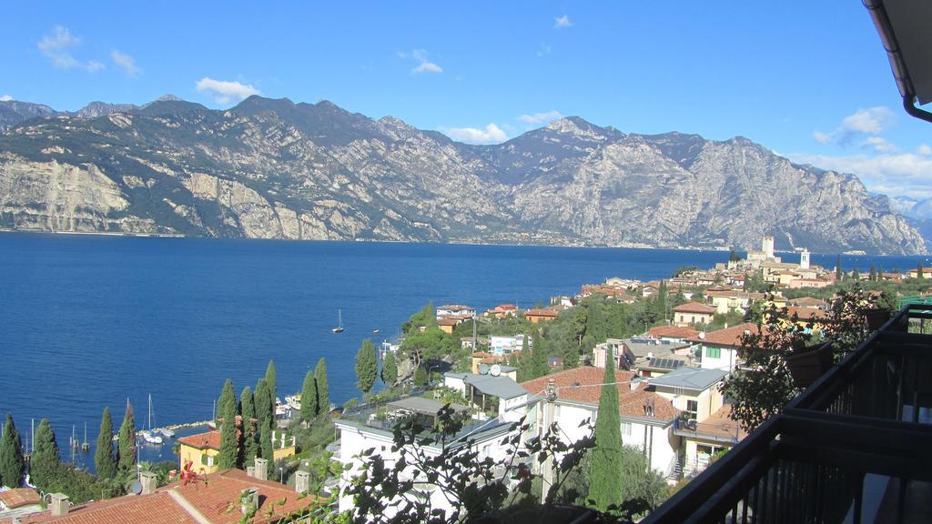 Double Room Private External Bathroom Balcony Lake View